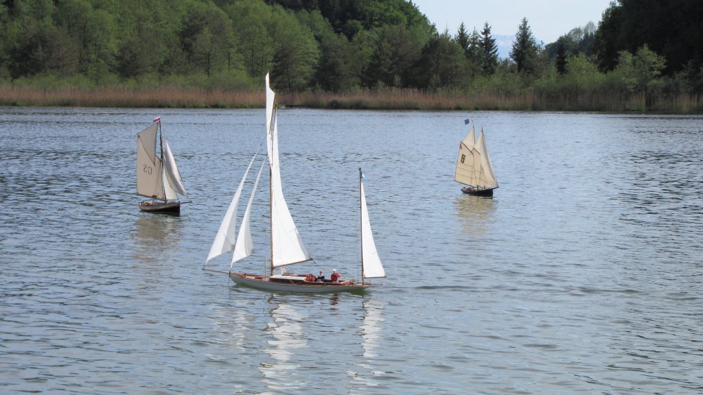 Meine ALBATROS beim Schönwettersegeln am Degersee.