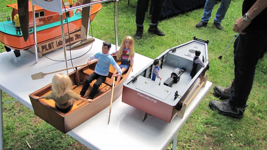 Auch das Ruderboot TINA und die Barkasse HAFENAMT Flensburg ...