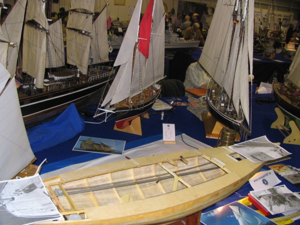 Hier die CUTTY SARK, die VALDIVIA und die PILGRIM hinten, vorn der neue ALBATROS-Rumpf.